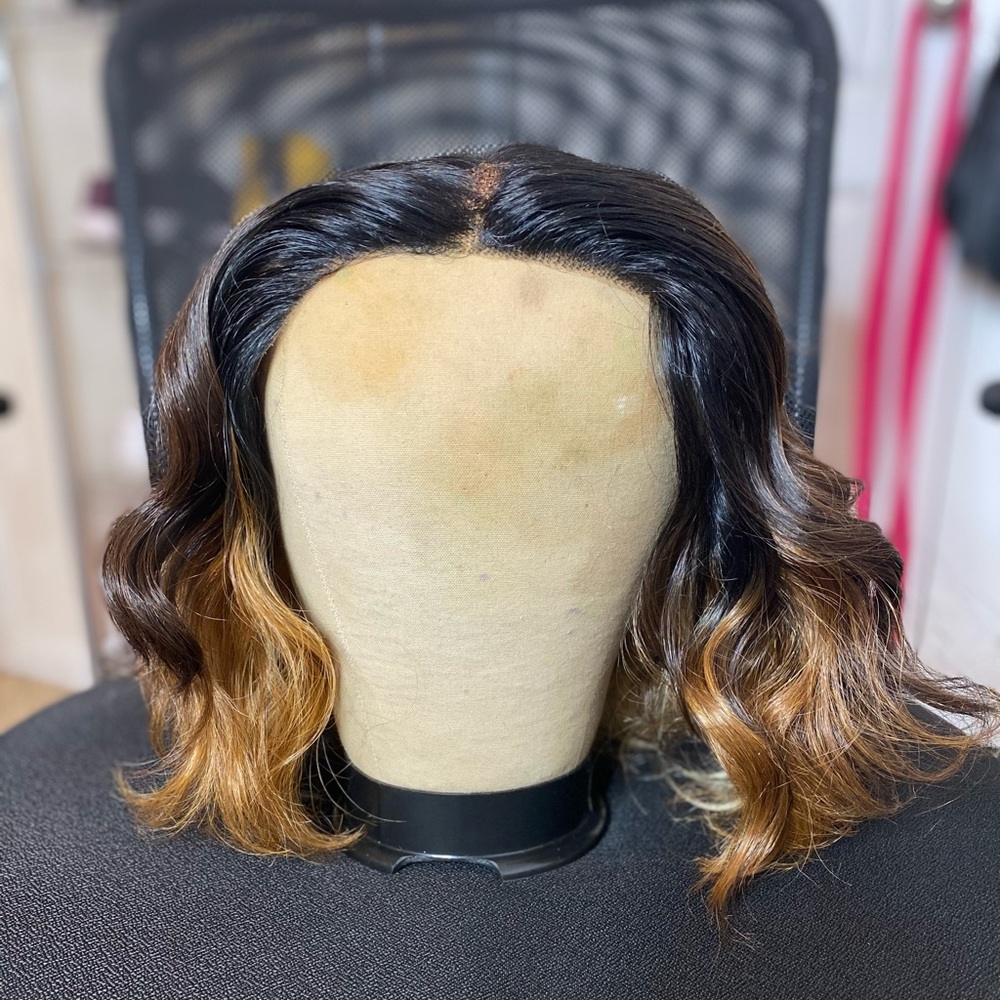 Used Lace Front Model Model Curly Bob